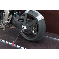 Fixace kola motocyklu Acebikes pro přepravu